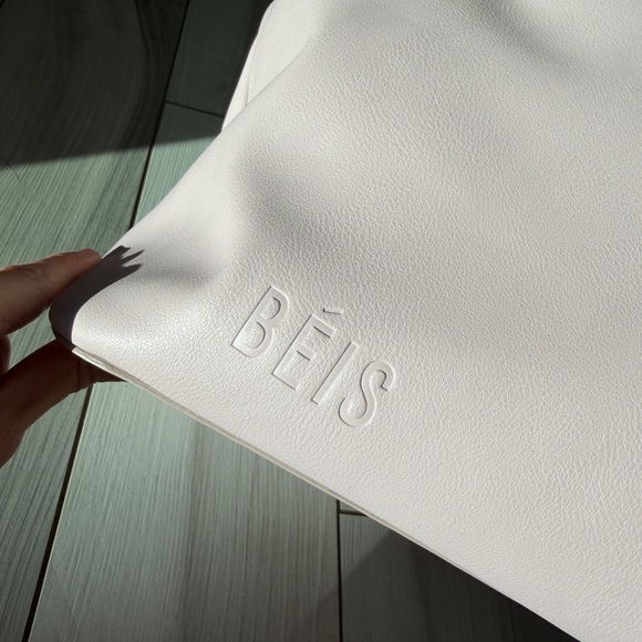 BEIS Wicked Weekender Travel Bag in Pink - Picture 12 of 13